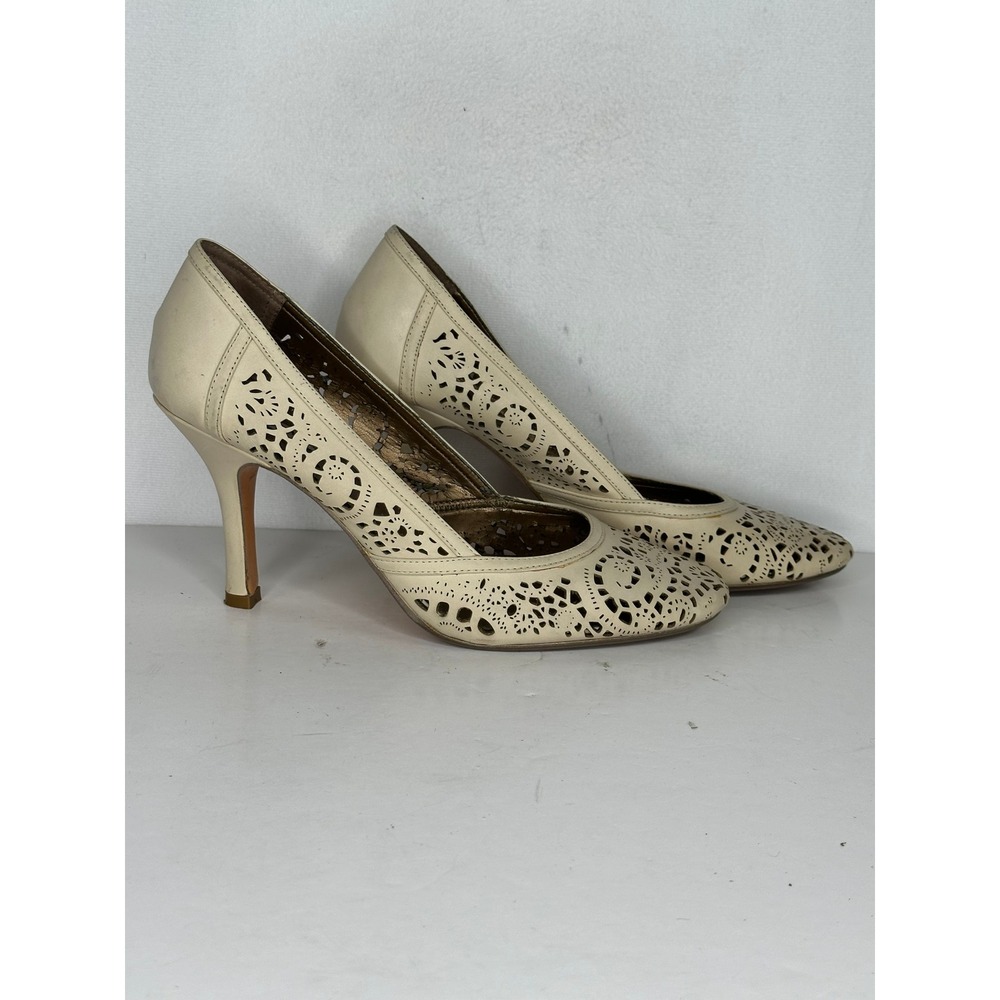 Alfani Quest Cream Leather Laser Cut Floral Pointed Toe Heels Pumps Womens 9.5M